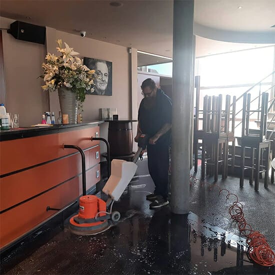 Schoonmaak 1 Vloer boenen